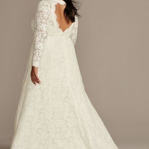 Size 20W White David's Bridal Wedding Dress